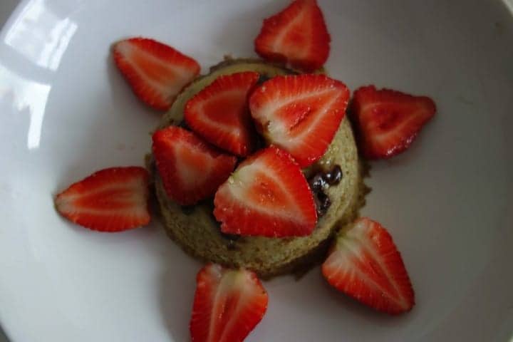 bowl cake fraises chocolat