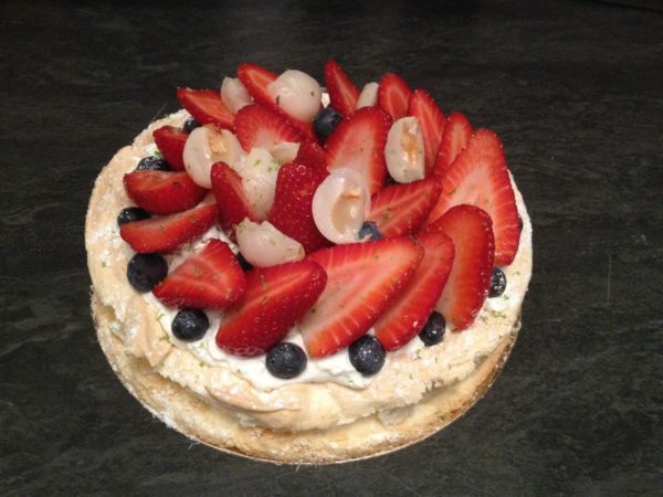 Pavlova aux fruits rouges by pps